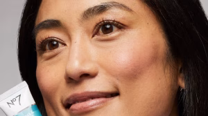 How To Achieve A Flawless Look Without Heavy Products?